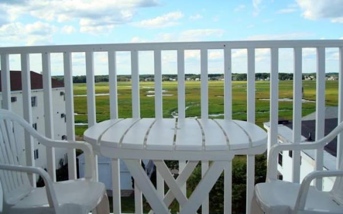 Atlantic Breeze Suites