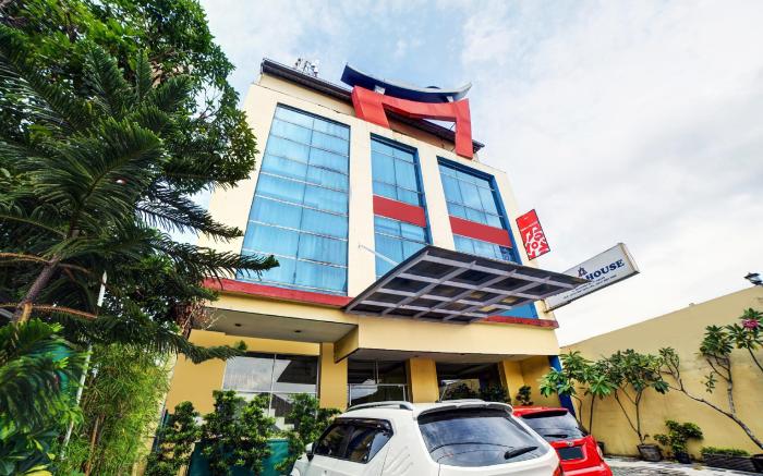 Super OYO 90565 Wesly House