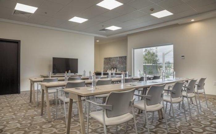 Staybridge Suites Irapuato By IHG