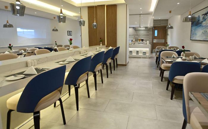 Comfort Hotel Jeddah King Road