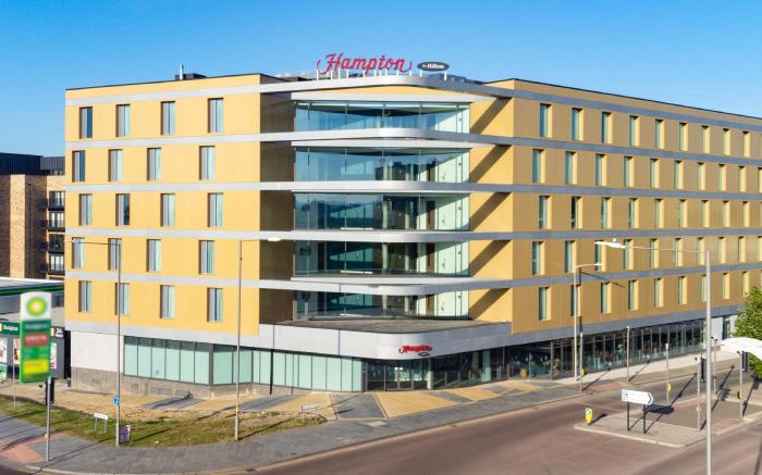 Hampton by Hilton Ashford International