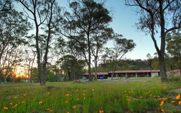 Murray Gardens Country Cottages & Motel