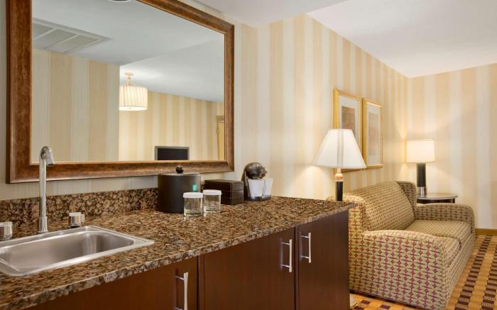 Embassy Suites by Hilton Minneapolis Airport