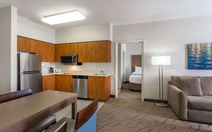 Hawthorn Extended Stay by Wyndham Naples