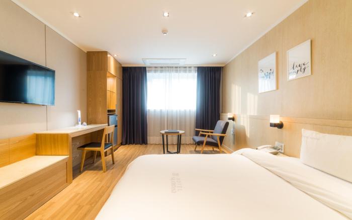 Reborn Suwon Silkroad Hotel