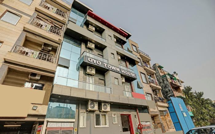 Super Townhouse Mannat Rohini 16