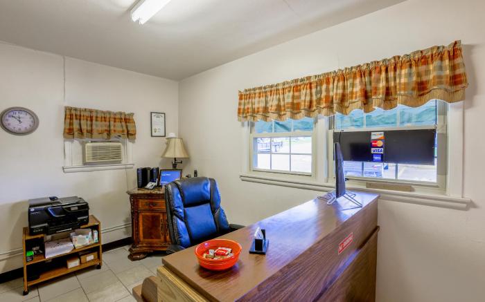 Cadiz Motel by OYO on route 250