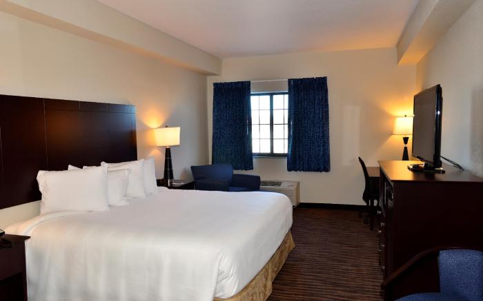 Cobblestone Inn & Suites - Holstein