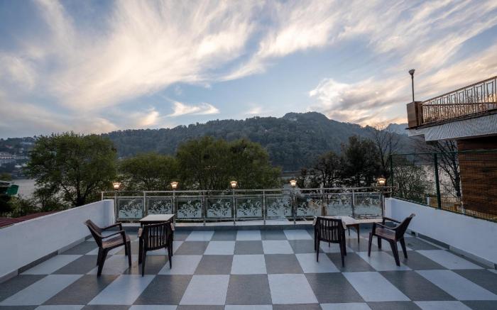 India Hotel - Lake View - Mall Road Nainital