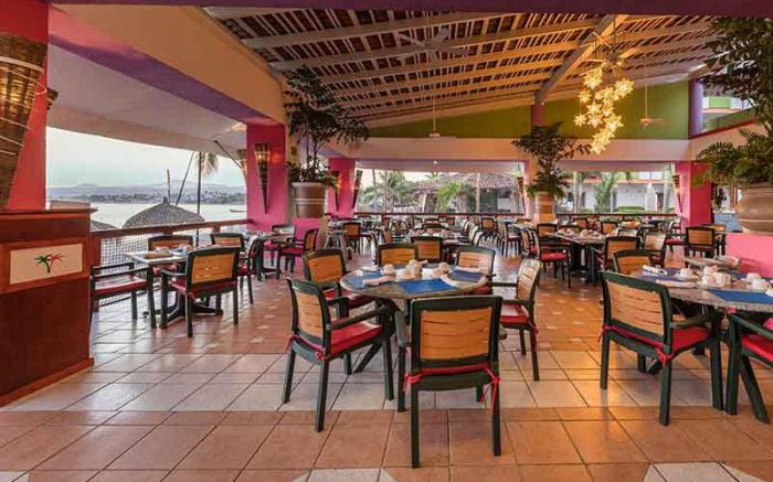 Decameron Los Cocos Guayabitos, Ramada All-Inclusive Resort