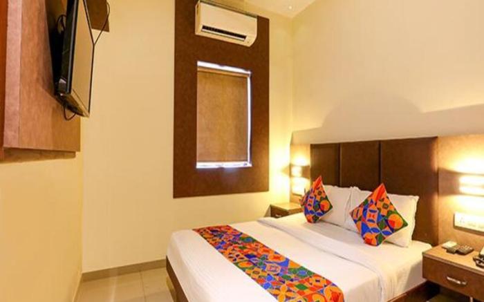 FabHotel West inn - Nr. Mumbai International Airport