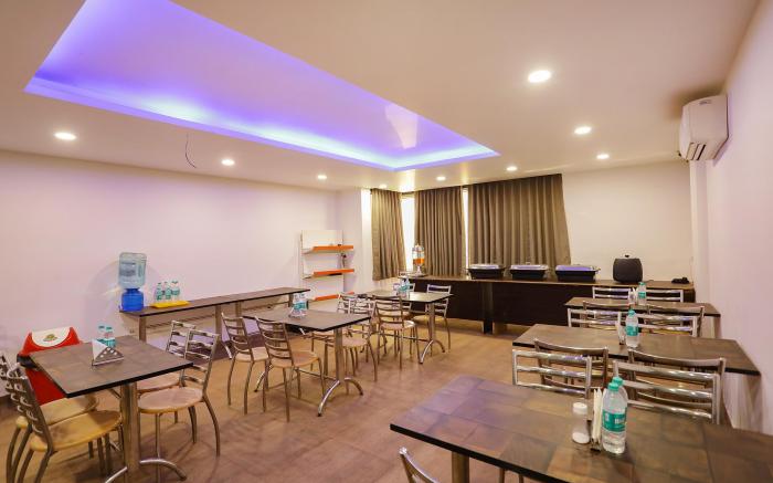 FabHotel Noida Express