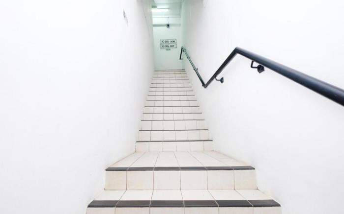 Super OYO 90364 Hotel Gemilang
