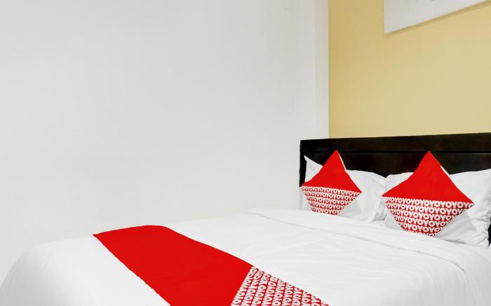 Super OYO 90692 Point Hostel