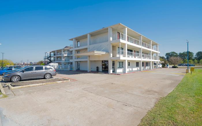 Americas Best Value Inn & Suites Humble