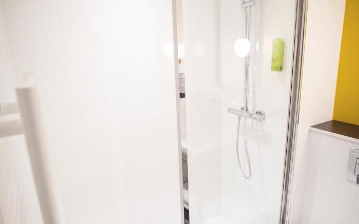 B&B HOTEL Paris 17 Batignolles