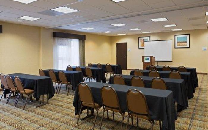 Holiday Inn Express Hotel & Suites Moultrie By IHG