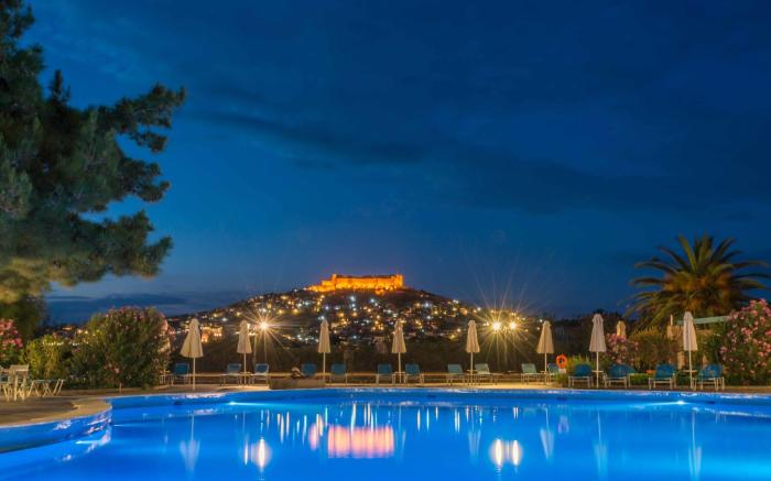 Delfinia Hotel & Bungalows