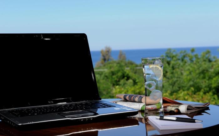 Delfinia Hotel & Bungalows