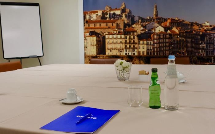 Oporto Airport & Business Hotel