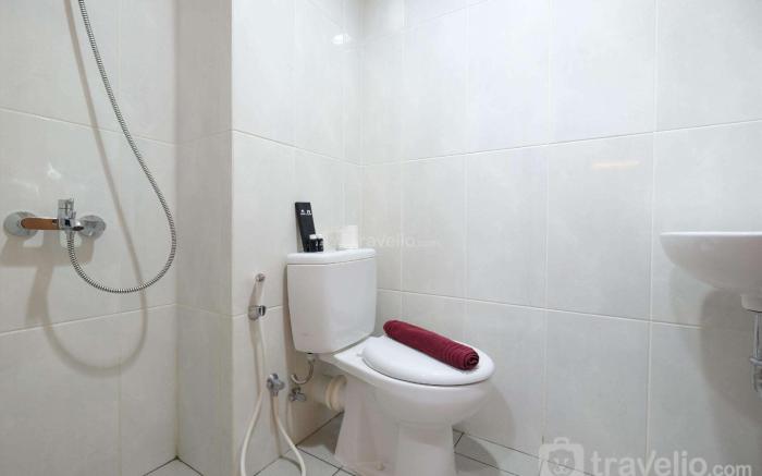 Cozy Studio at Evenciio Apt Margonda By Travelio