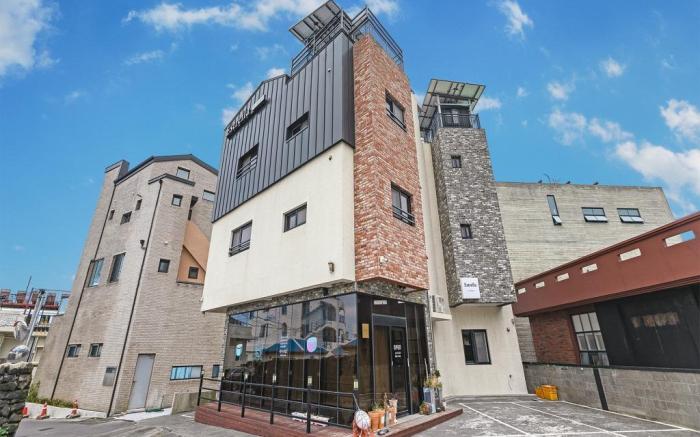 Jeju eseutteuleya pension