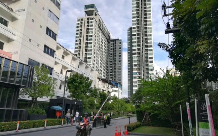 The Base pattaya by peerada