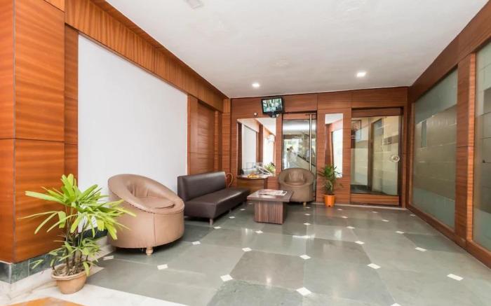 Kings Crown Hotel (VIP Road)
