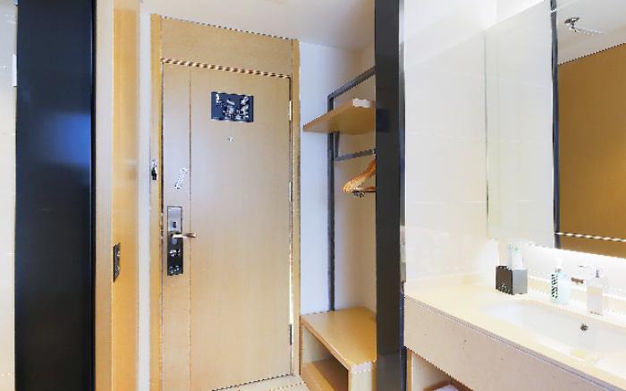 City Comfort Inn Shijiazhuang Vientiane City Jiefang Square Metro Station