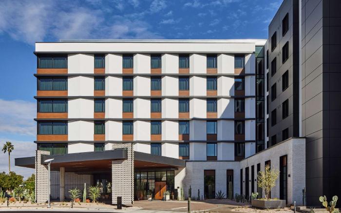 Senna House Scottsdale, Curio Collection by Hilton