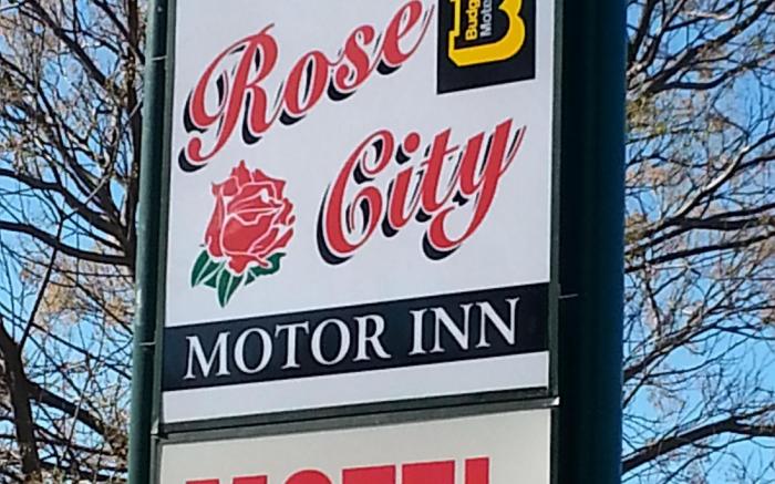 Rose City Motor Inn