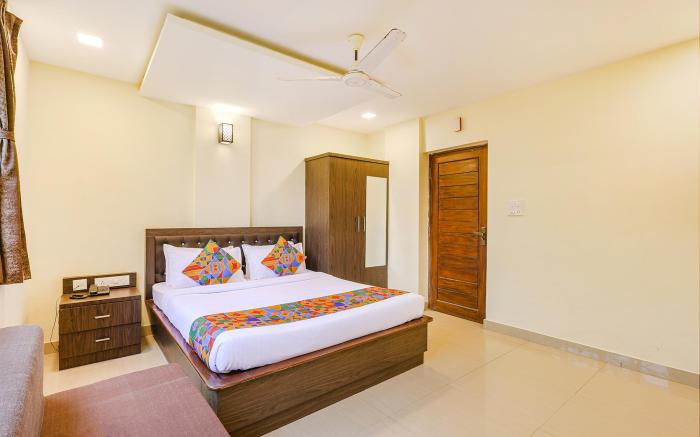 FabHotel Shalom Indus Residency – 1 km to Candolim Beach