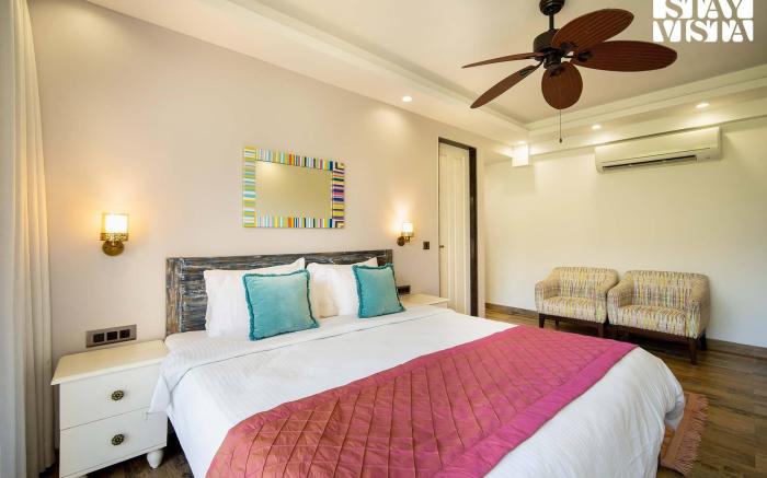 StayVista at Villa Amethyst with Pvt Pool & Jacuzzi