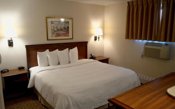 The Holland Hotel