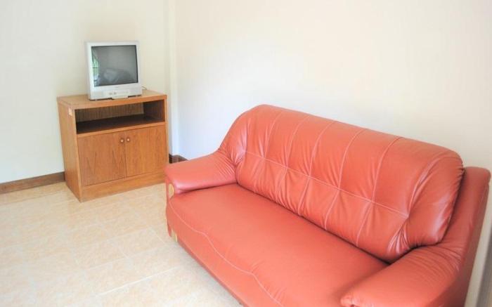 Baan Srinimit House & Apartment