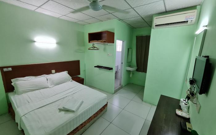 Aristo Hotel 81