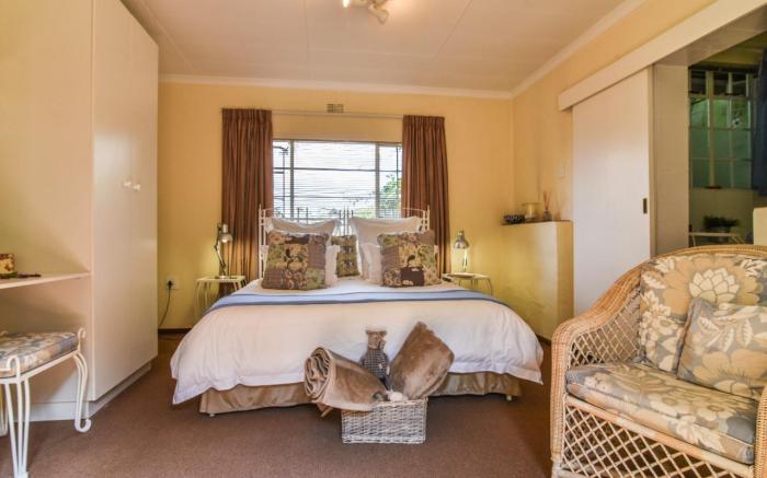 Rockfig Cottage for 2 people with wonderful private terrace in garden