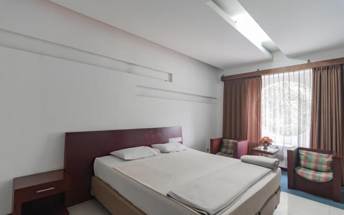 Istana Hotel Bandung Mitra RedDoorz