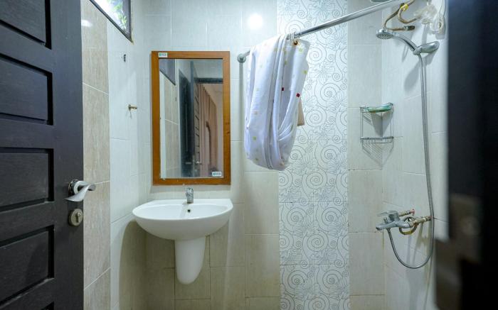 RedDoorz @ Avros Guest House Medan