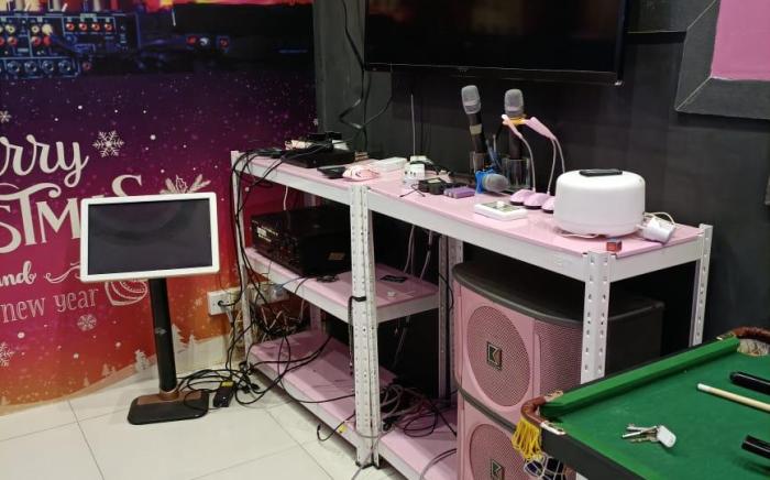 Homestay Party Karaoke Room