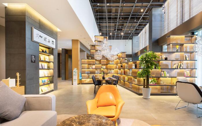 Atour Hotel Ningbo Sanjiangkou Bund Bookstore