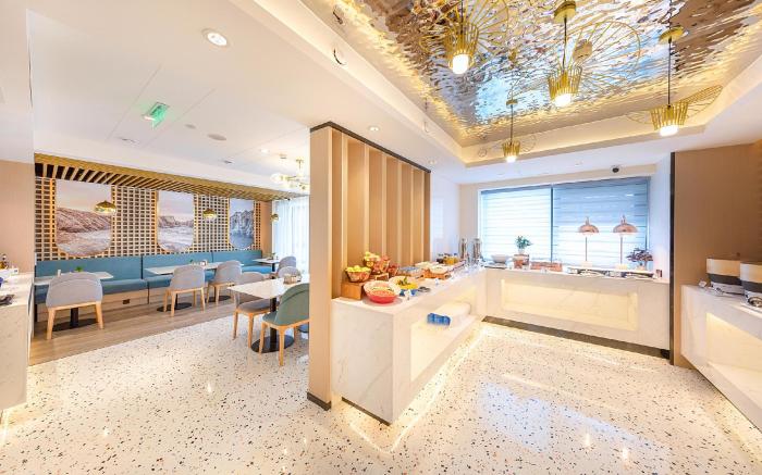 Atour Hotel Lanzhou Anning Zhonghai Plaza