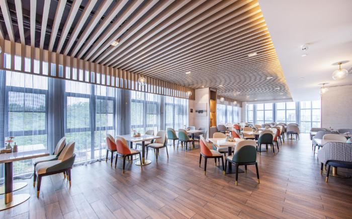 Atour Hotel Zhuhai Tangjiawan Campus Town Jinding Plaza