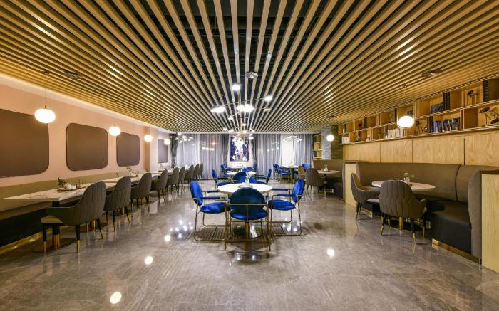 Atour Hotel Beijing Lize Finance Business Unit