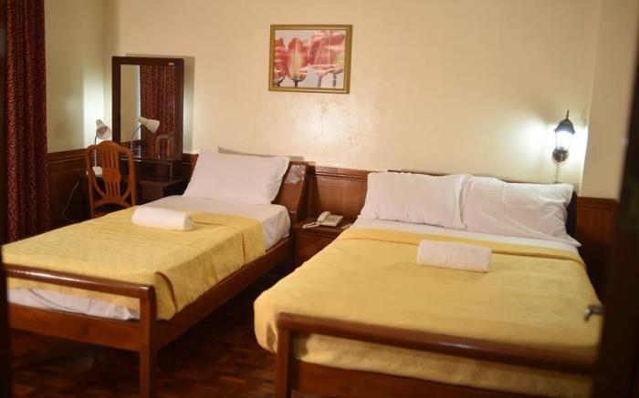 Tahanan Lakeview Hotel