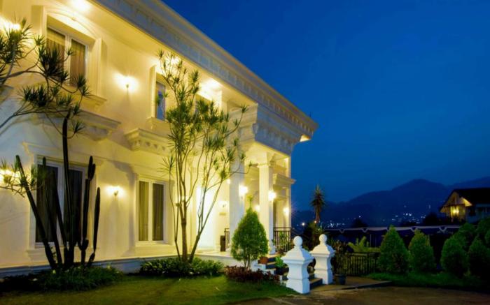 Rizen Premiere Hotel