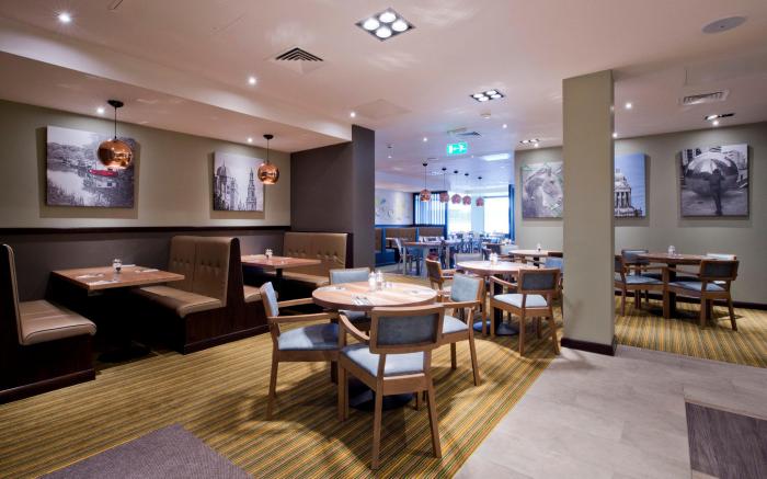 Premier Inn Leeds City Centre - Whitehall Road