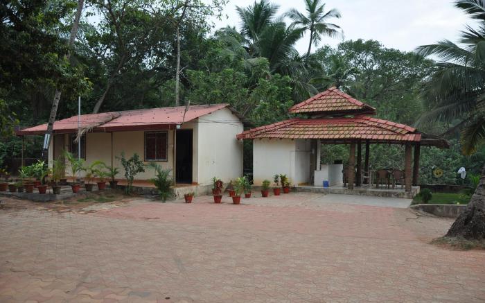 Budget Guest House and PG-11