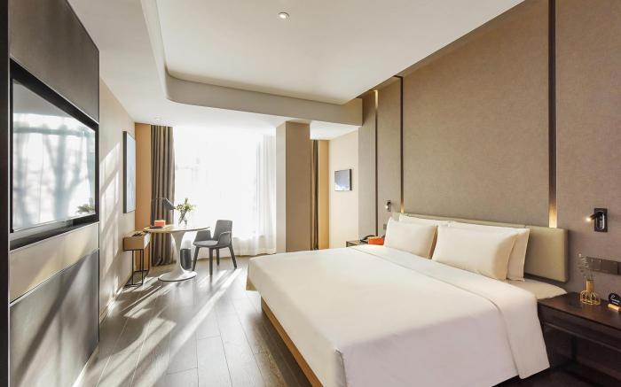 Atour Hotel Lanzhou East Market Meteorological Bureau Metro Station