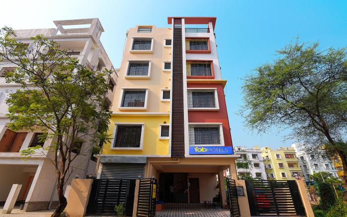 FabHotel Amar Raj Inn - Nr. Newtown Bus Stand